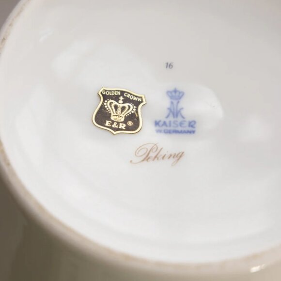 Vintage Kaiser West Germany Large White Floral Ceramic Lidded Ginger Jar - Picture 6 of 6